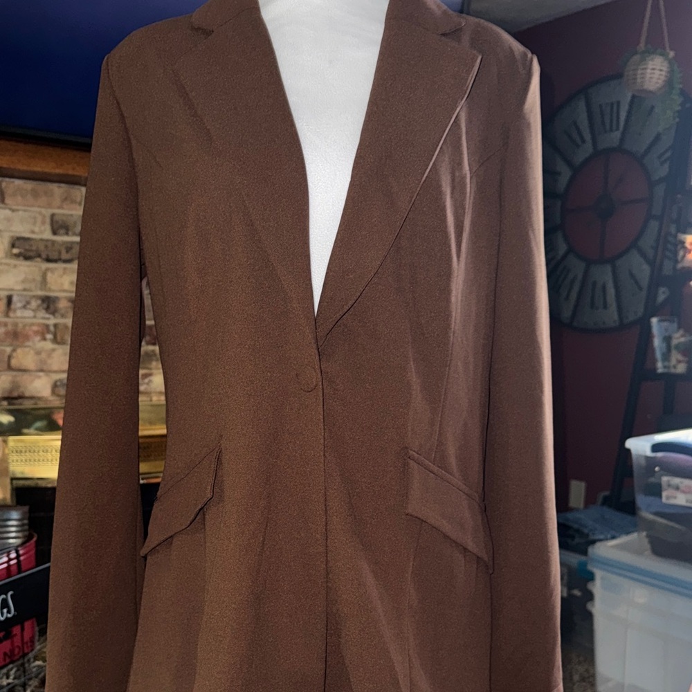 Elegant Brown Women's Blazer